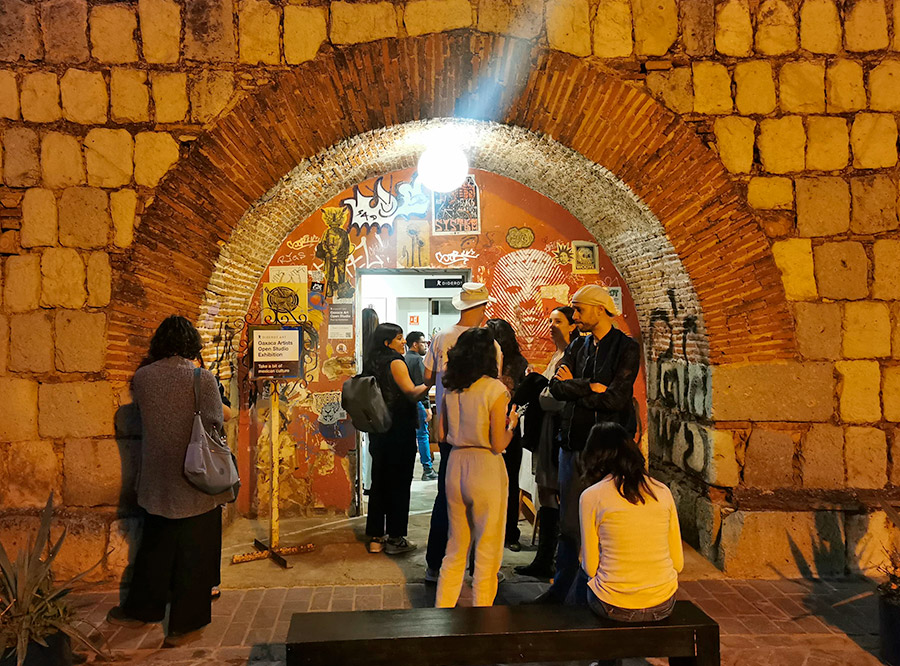 Muestra de arte en el paseo de Oaxaca
